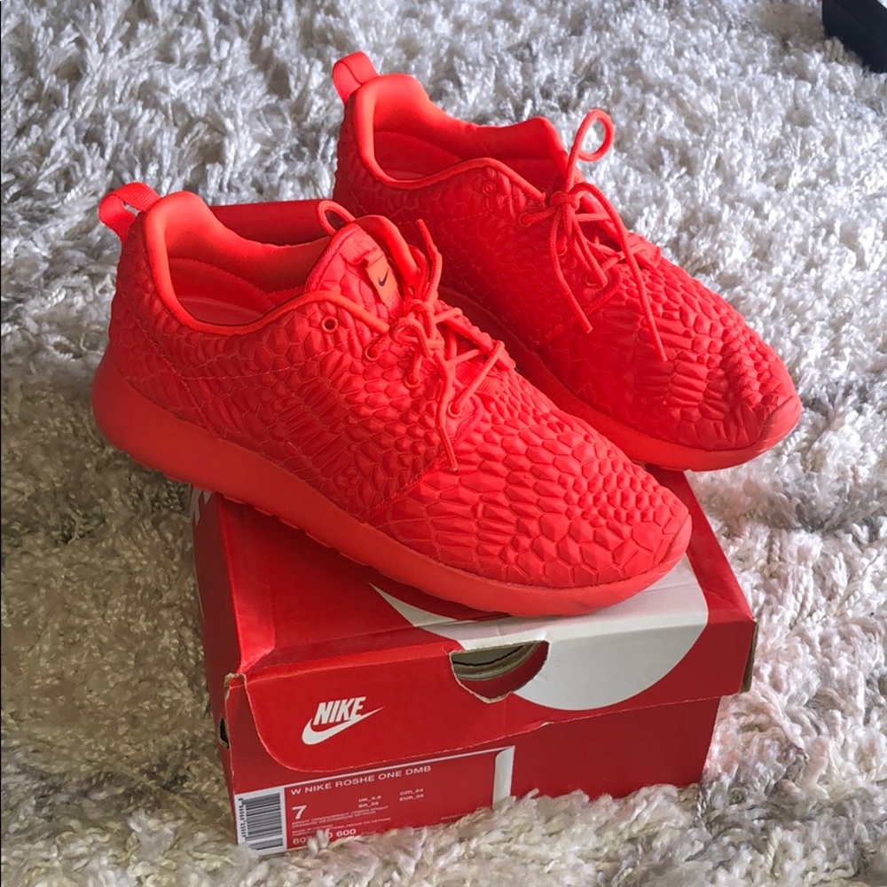 Nike Roshe One DMB